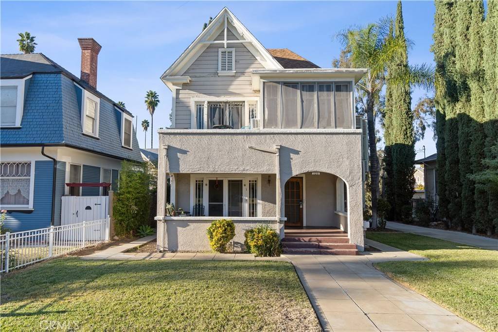 Redlands, CA 92373,120 W Olive AVE #5