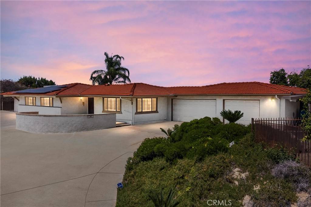 Colton, CA 92324,1835 Hilltop DR