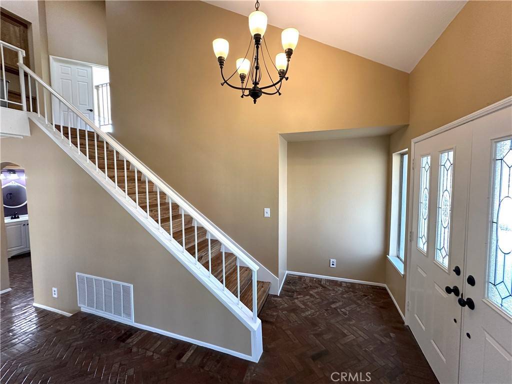 Corona, CA 92878,1787 Greenview AVE