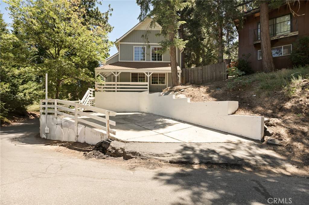 Twin Peaks, CA 92391,531 Rose LN