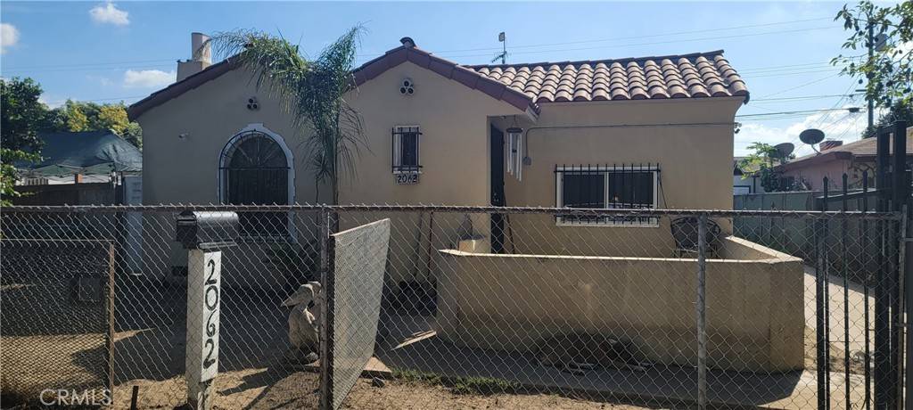 Compton, CA 90222,2062 E Hatchway ST