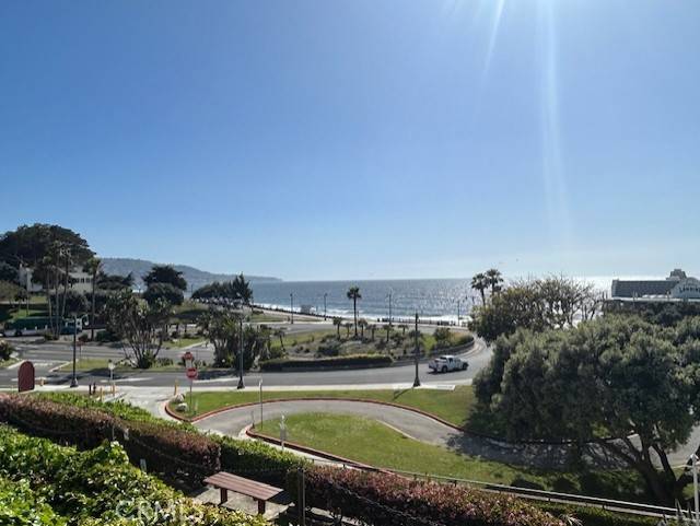 Redondo Beach, CA 90277,650 The Village #106