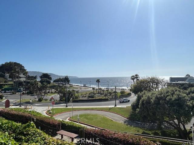 Redondo Beach, CA 90277,650 The Village #106