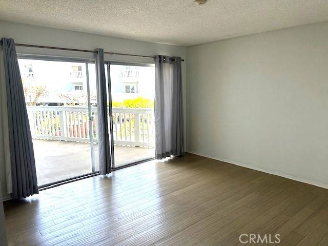 Redondo Beach, CA 90277,650 The Village #106
