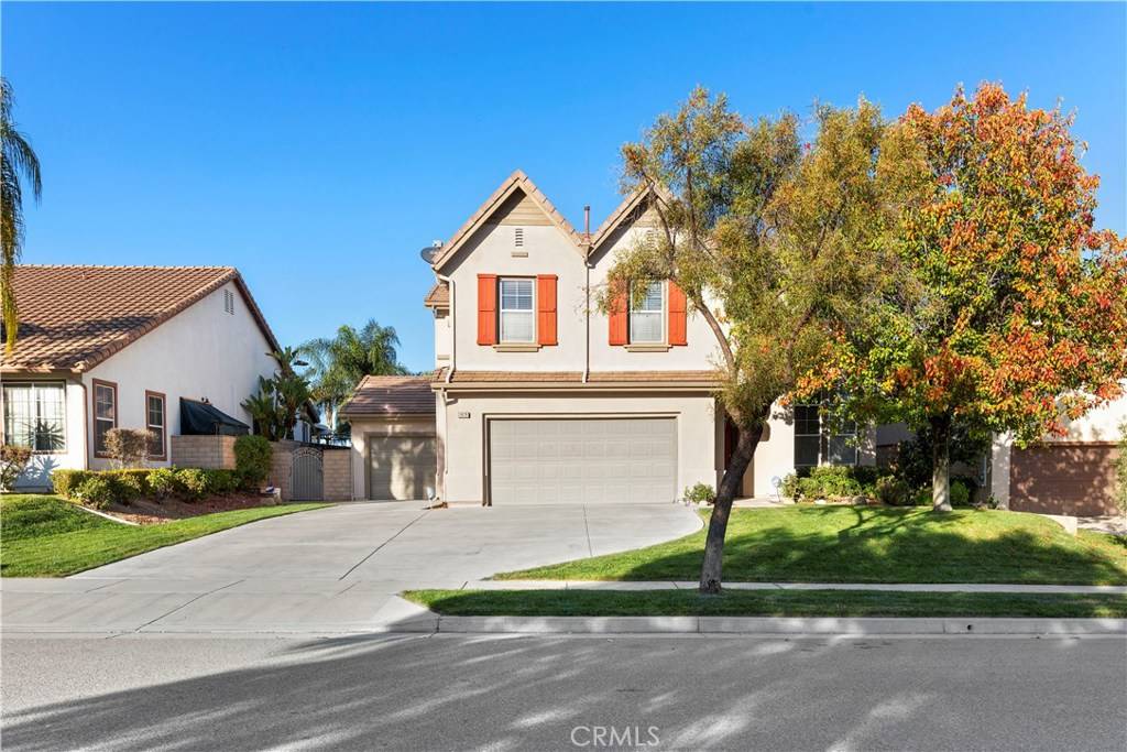 Corona, CA 92882,1479 Clearview CIR