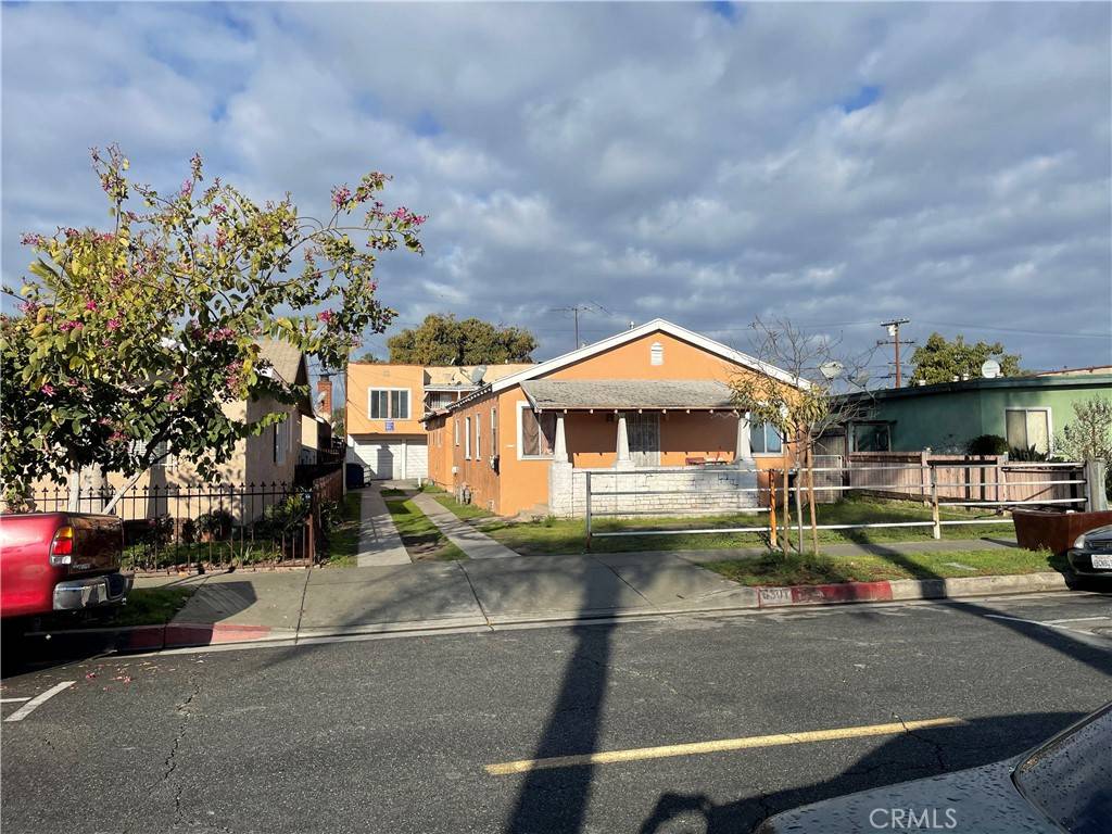 Huntington Park, CA 90255,6301 Newell ST