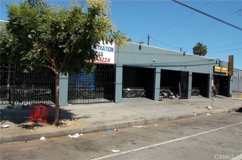 Los Angeles, CA 90044,9220 S VERMONT AVE
