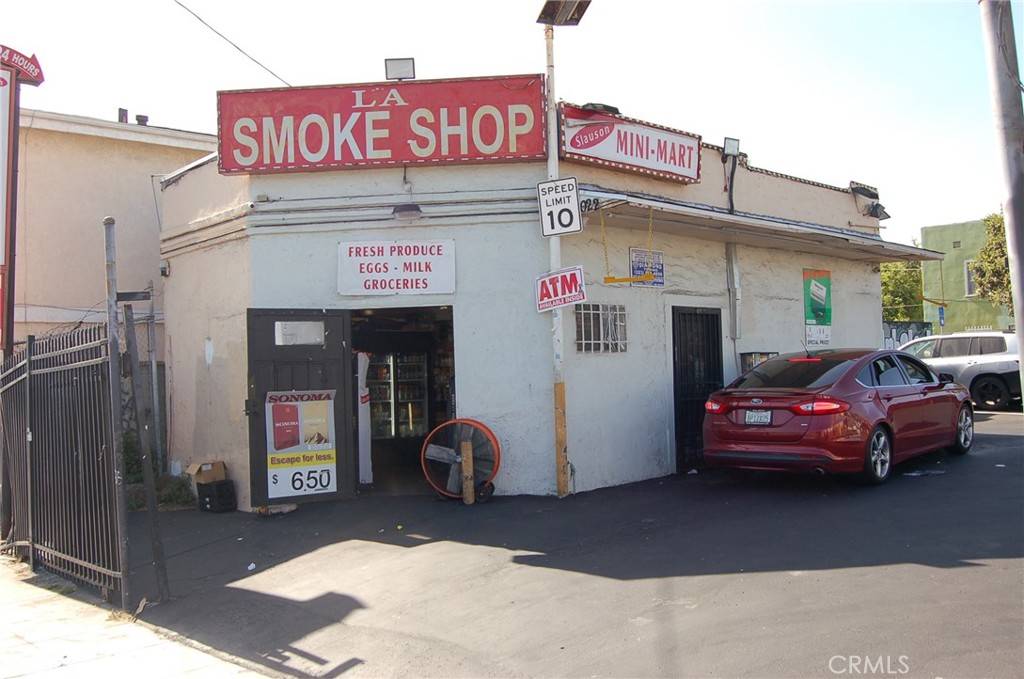 Los Angeles, CA 90043,3020 W SLAUSON AVE