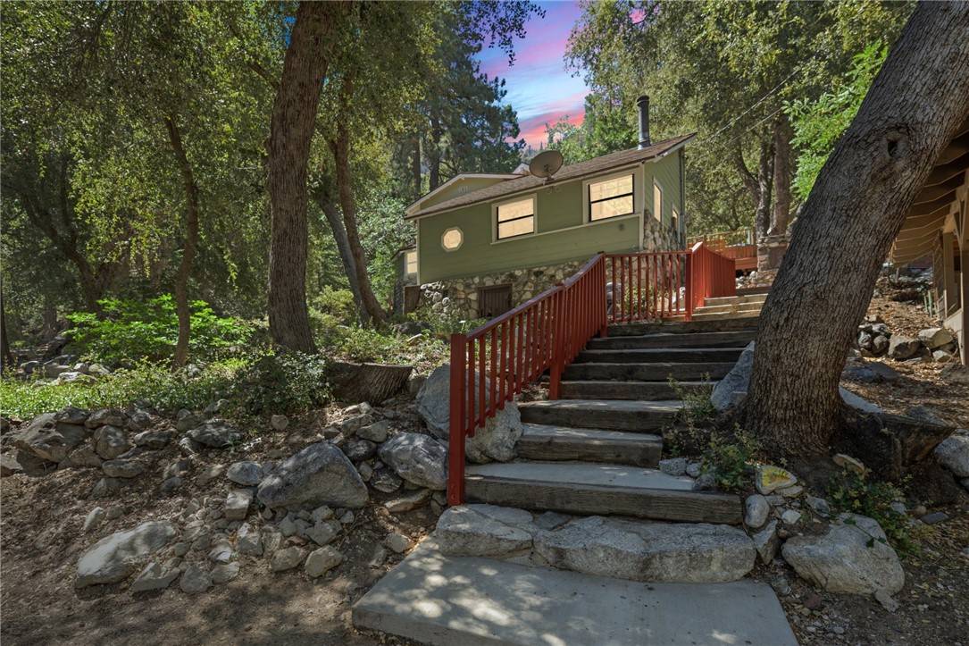 Forest Falls, CA 92339,9250 May RD