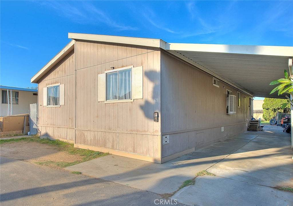 Bloomington, CA 92316,10701 Cedar AVE #88