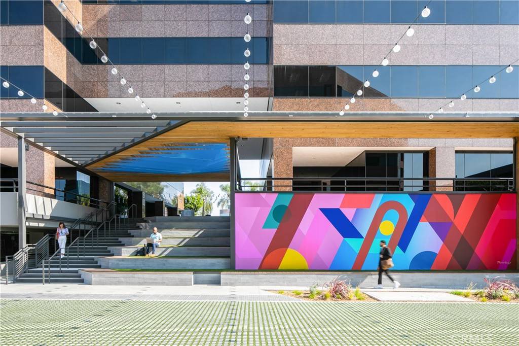 Costa Mesa, CA 92626,3070 Bristol ST