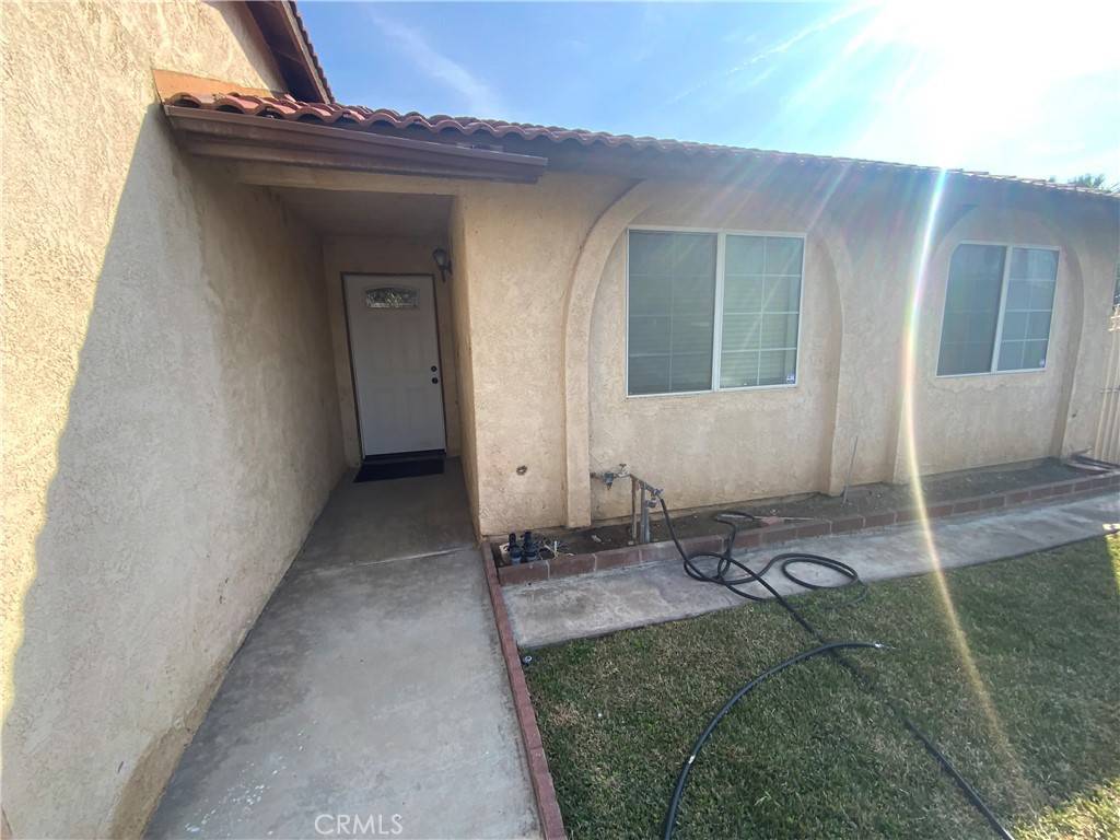 Fontana, CA 92335,15723 Granada AVE