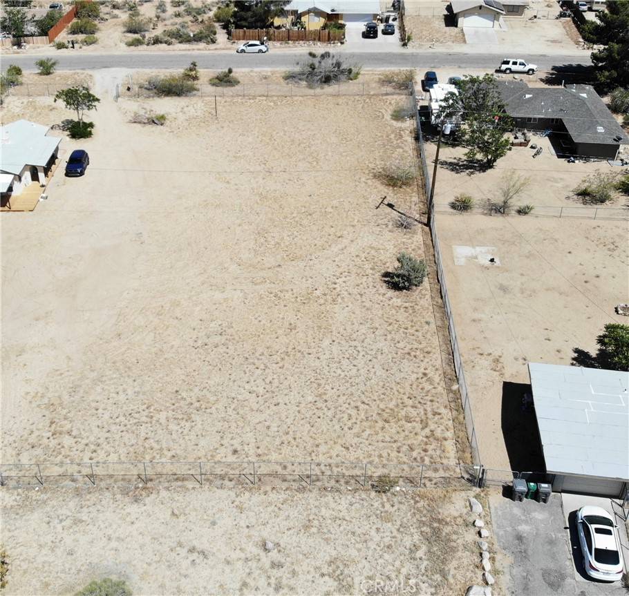 Joshua Tree, CA 92252,61956 Mountain View CIR