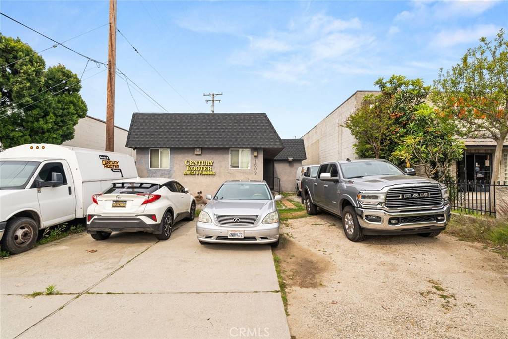Monrovia, CA 91016,1609 S California AVE