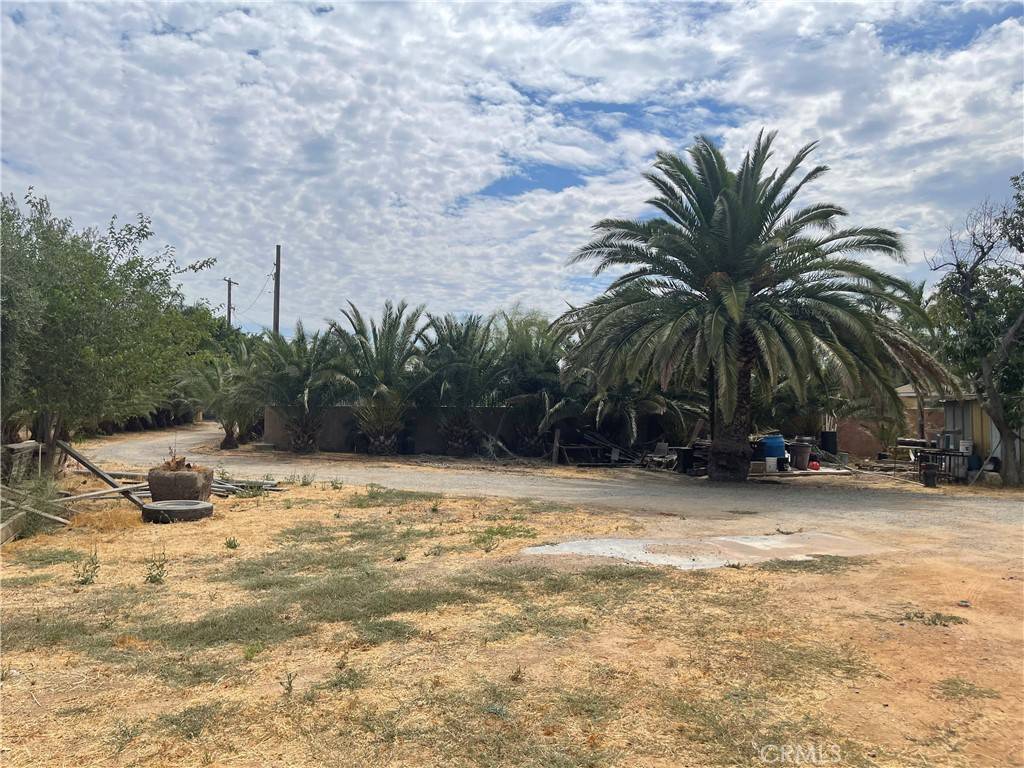 Jurupa Valley, CA 92509,3865 Fox Tail LN