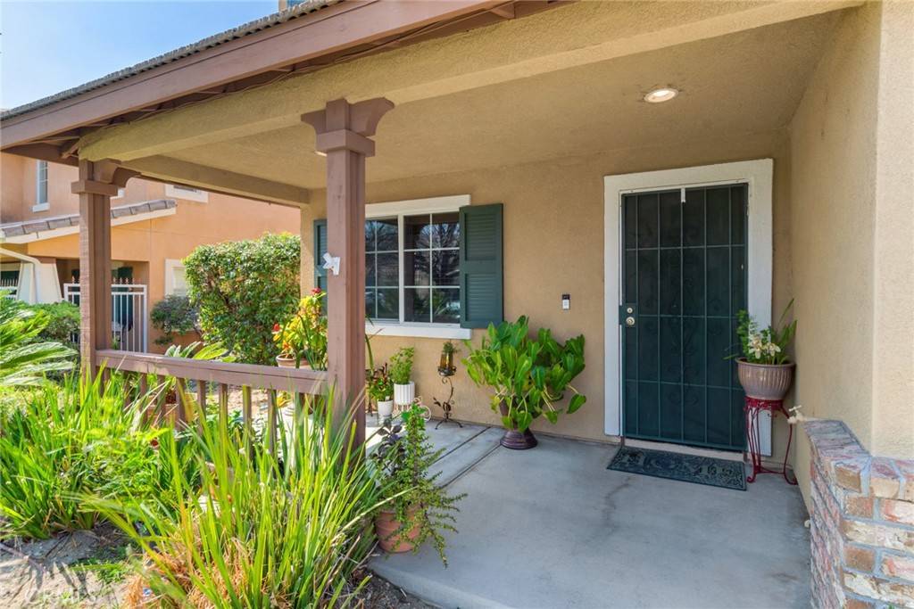 Redlands, CA 92374,1093 Tangerine DR