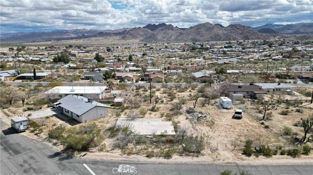 Joshua Tree, CA 92252,6083 Panorama ST