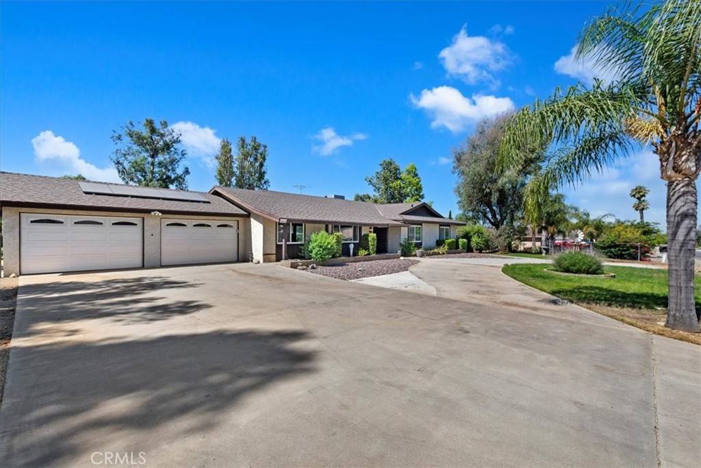 Riverside, CA 92508,18425 Bert RD