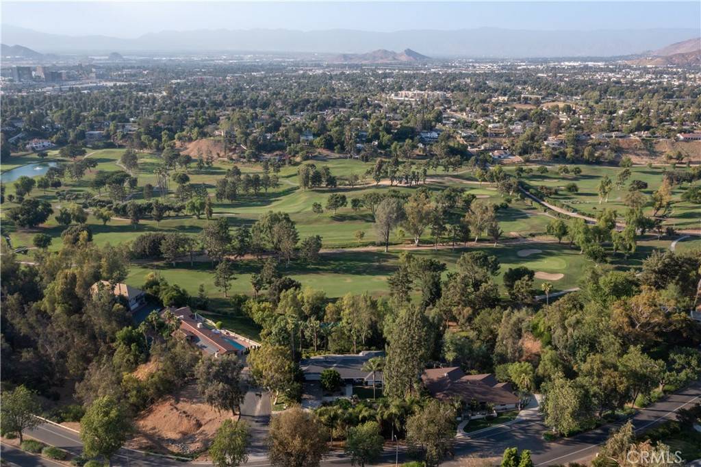 Riverside, CA 92506,2373 Arroyo DR