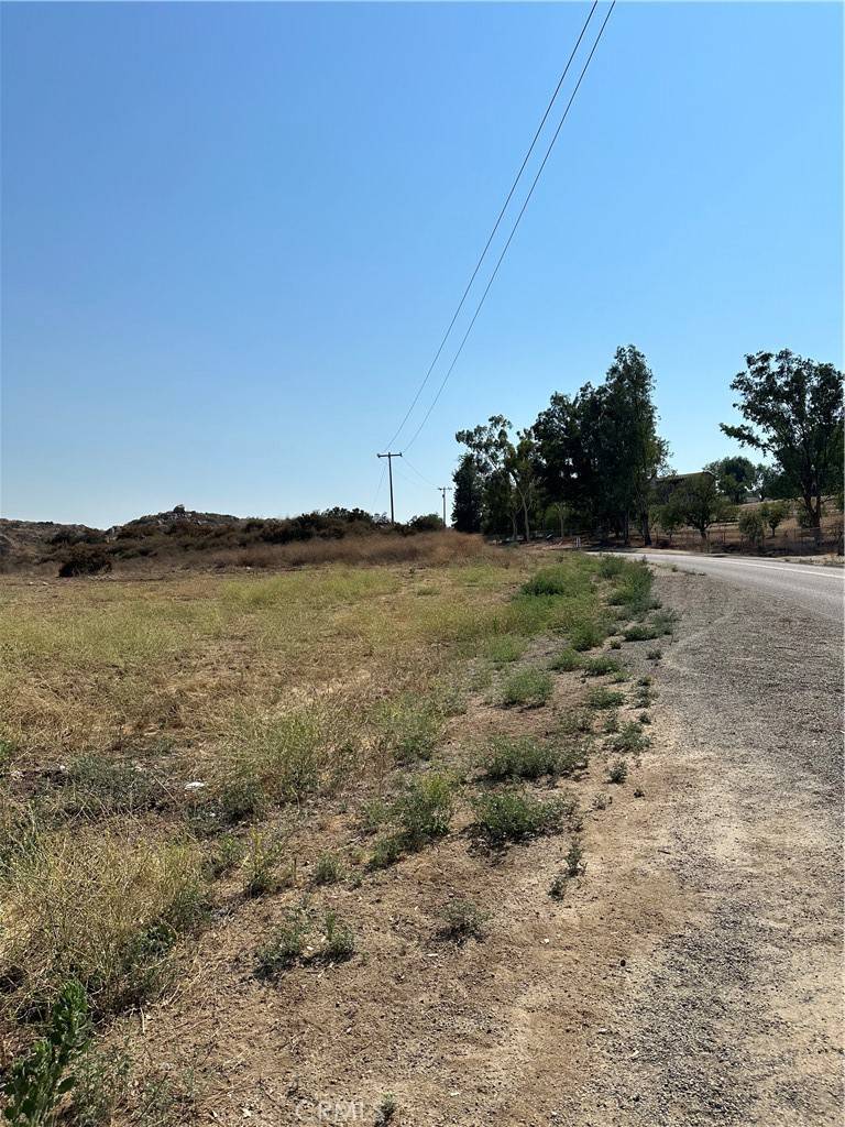 Lake Mathews, CA 92570,0 MULTIVIEW DR