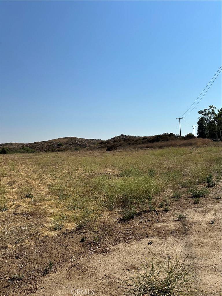 Lake Mathews, CA 92570,0 MULTIVIEW DR