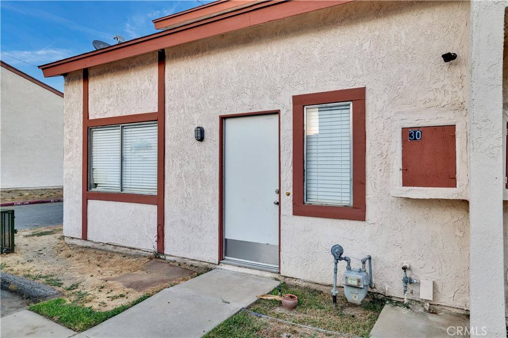 Rialto, CA 92376,349 N EUCALYPTUS AVE #30