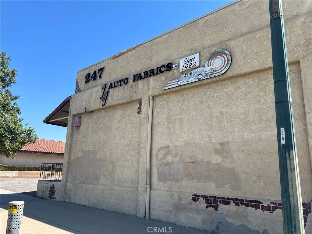 Rialto, CA 92376,247 S Riverside AVE