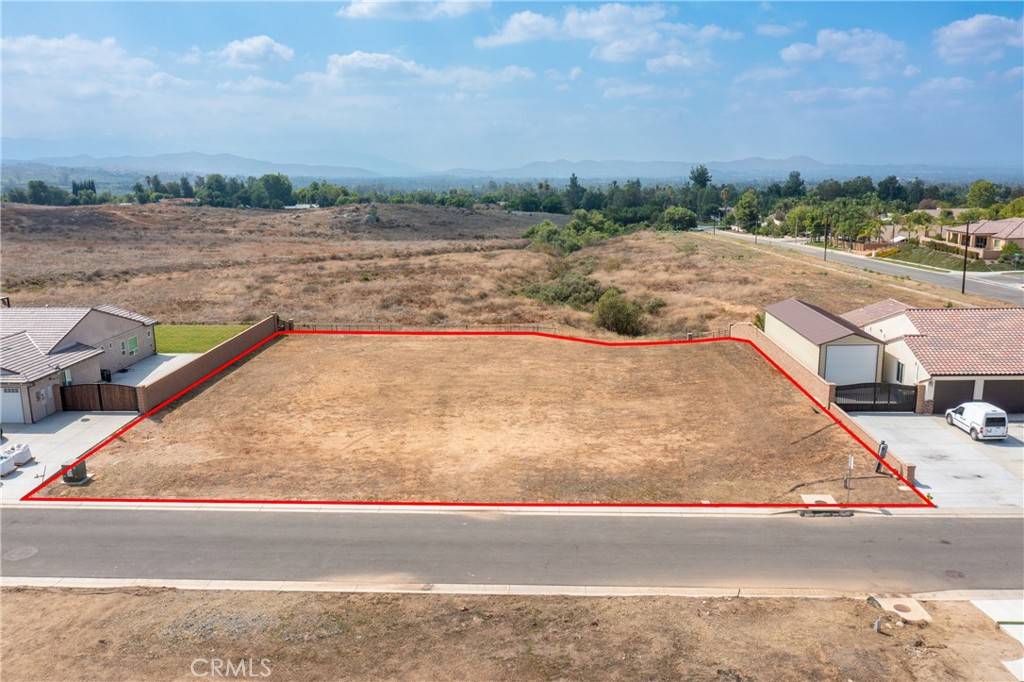 Riverside, CA 92506,7925 Featherstone CT