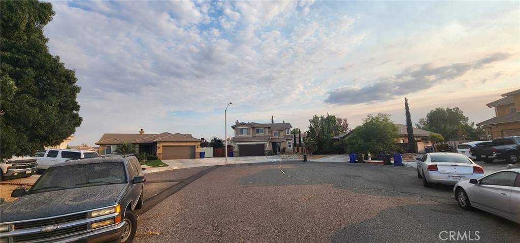 Adelanto, CA 92301,14527 Yarrow CT