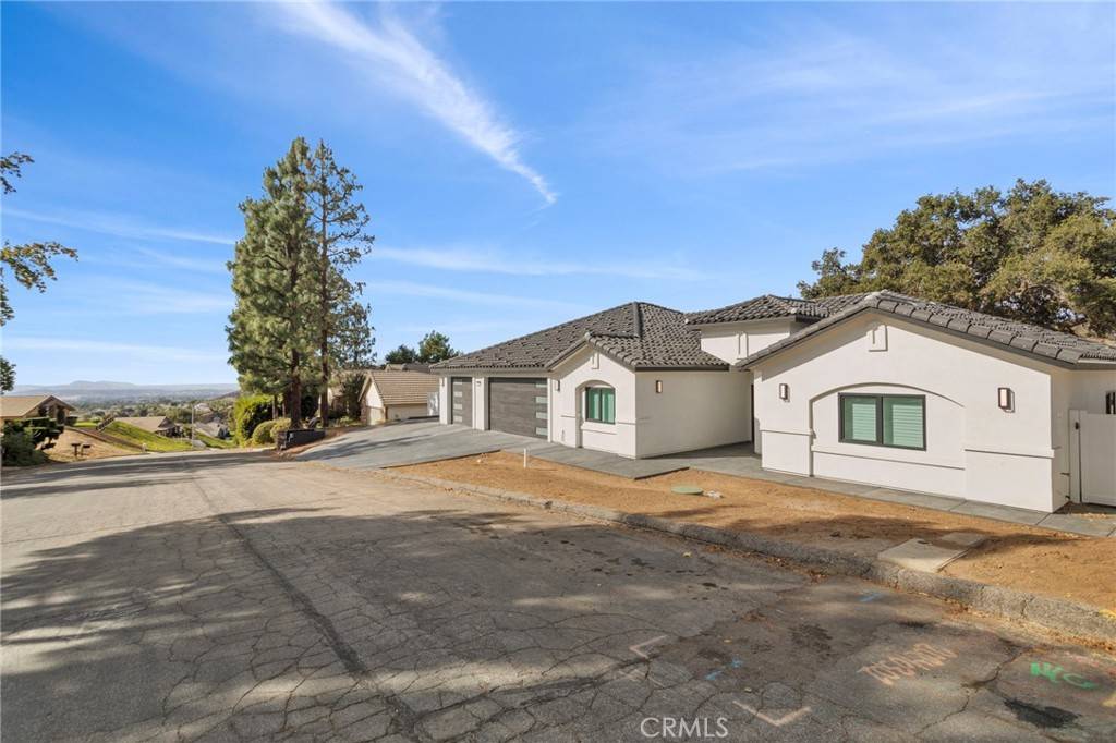 Yucaipa, CA 92399,37000 Oak View RD