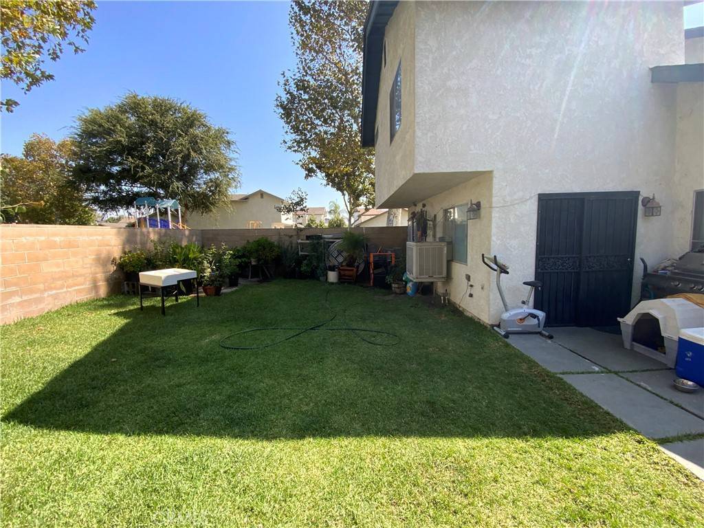 Fontana, CA 92336,15696 Paine ST #24