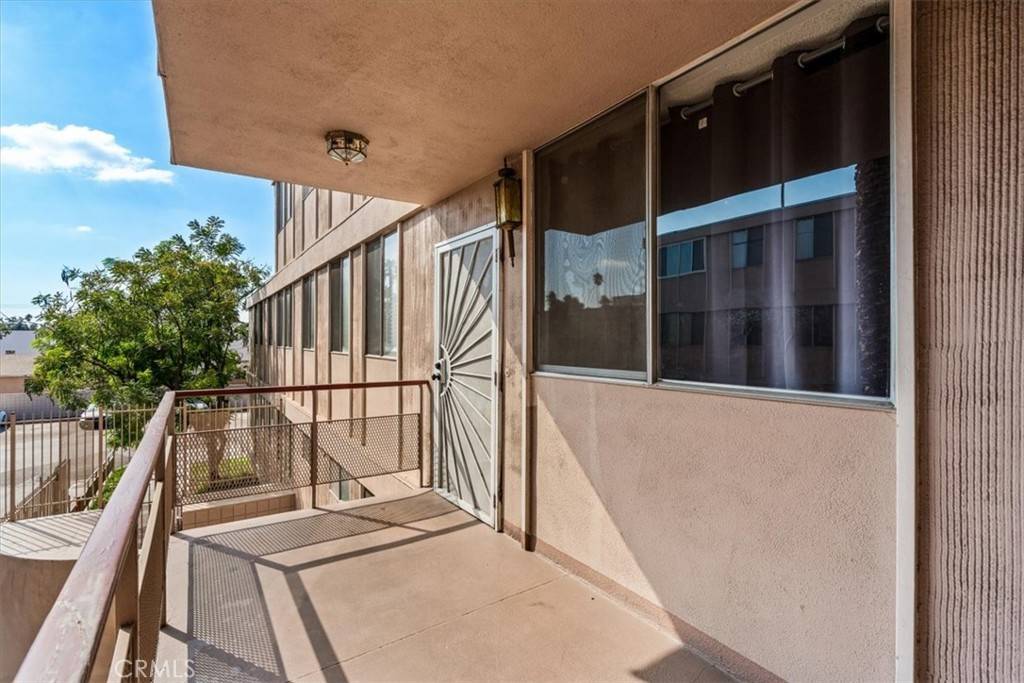 Riverside, CA 92506,6979 Palm CT #234J