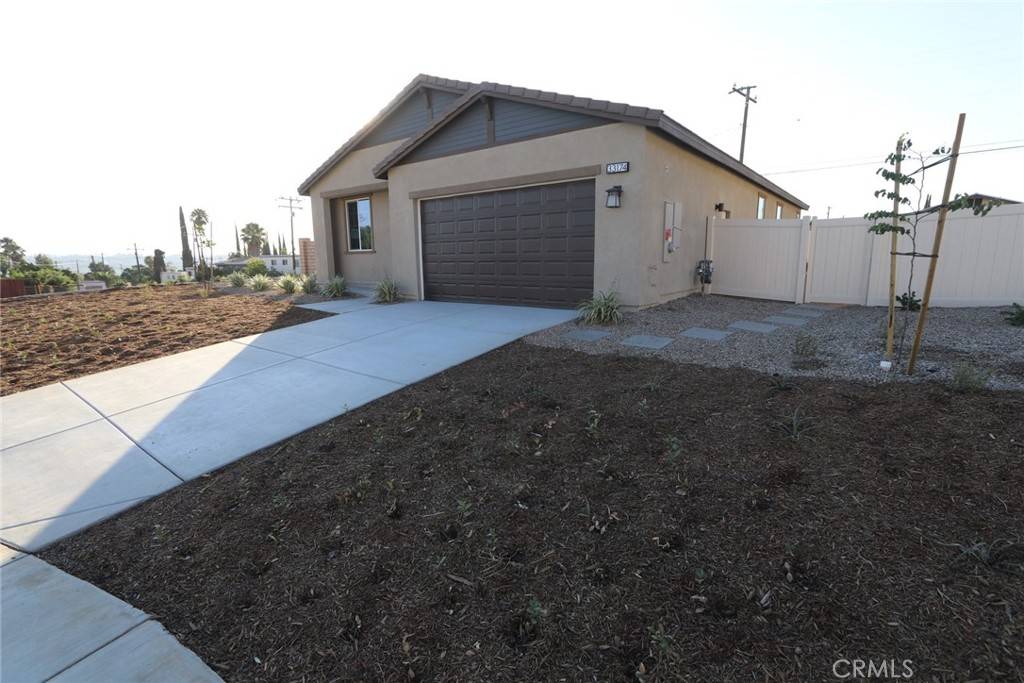 Lake Elsinore, CA 92530,33174 Daylight CT