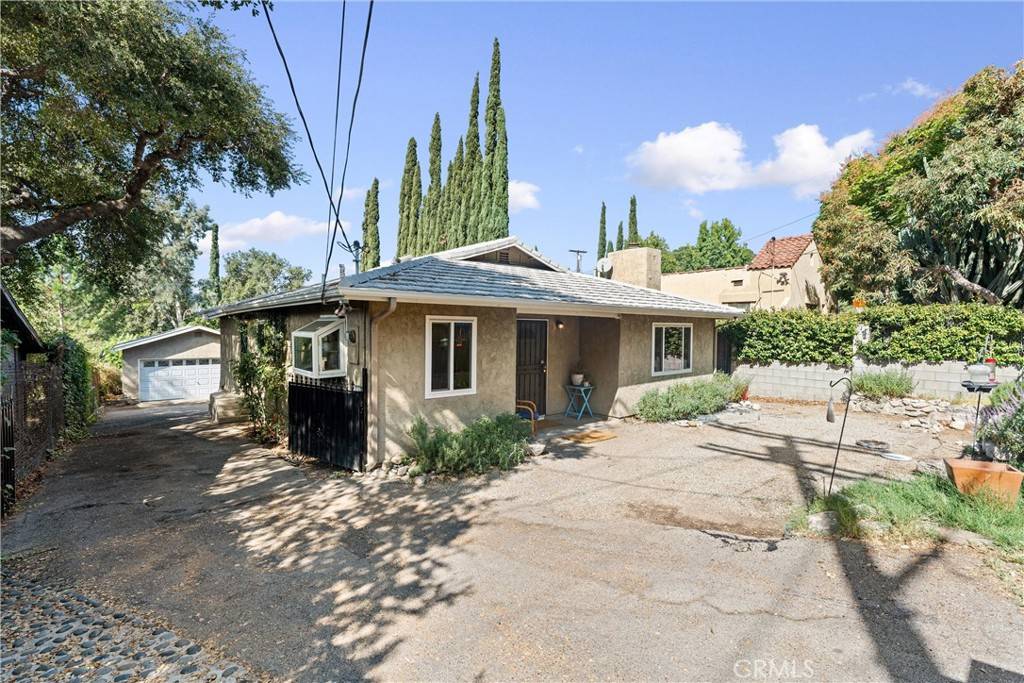 Tujunga, CA 91042,10133 Leona ST