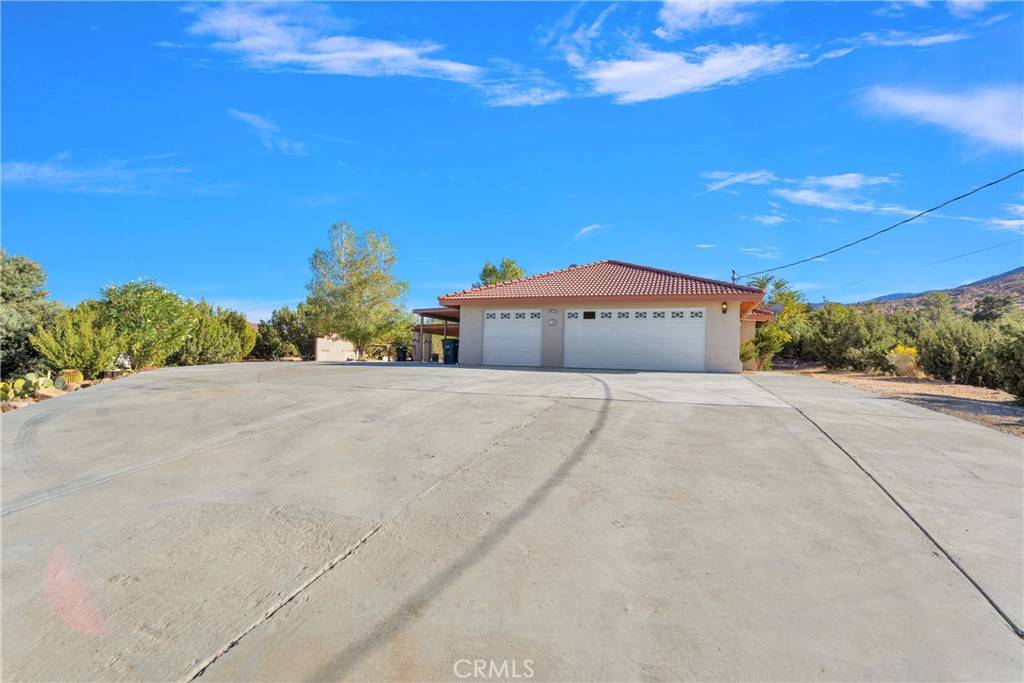 Pinon Hills, CA 92372,9329 Oasis RD