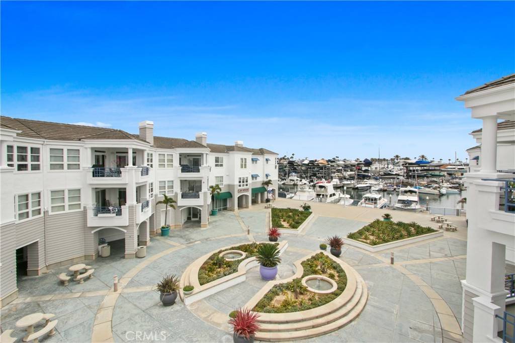 Newport Beach, CA 92663,2600 Newport BLVD #218