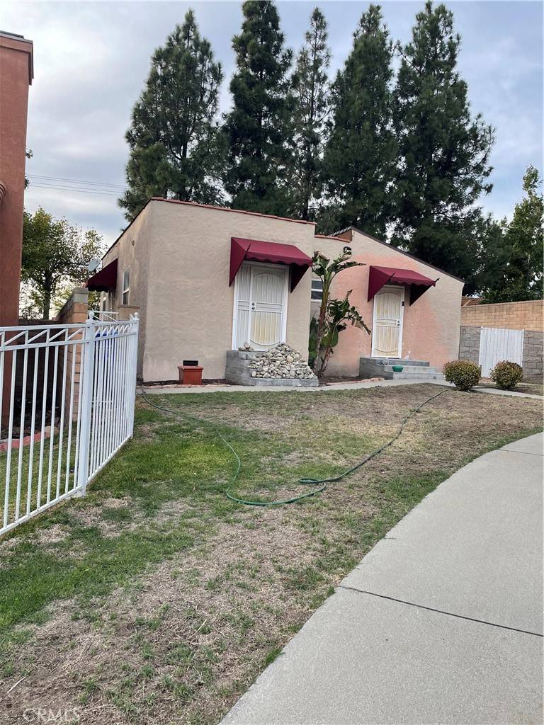 Fontana, CA 92336,17118 Lakeview CT