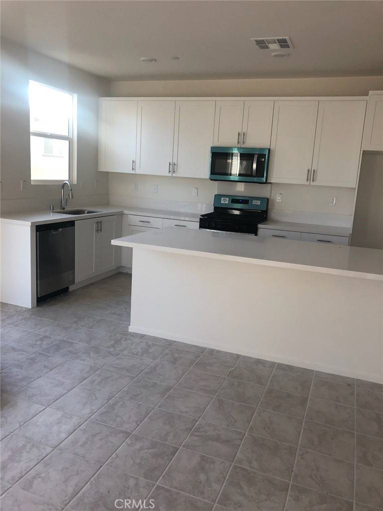 Yucaipa, CA 92399,34267 Summer Lane