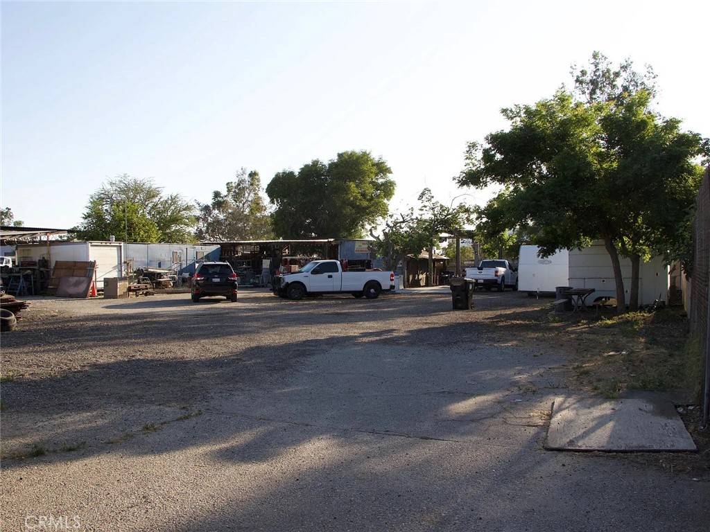 Fontana, CA 92337,10938 Calabash AVE