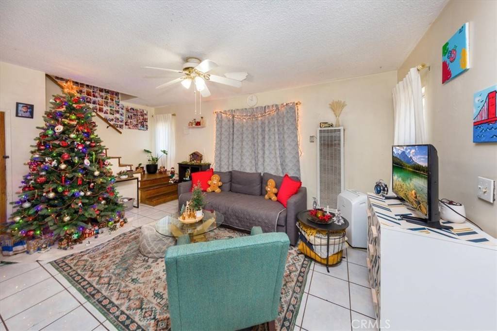 Los Angeles, CA 90042,5440 Aldama ST