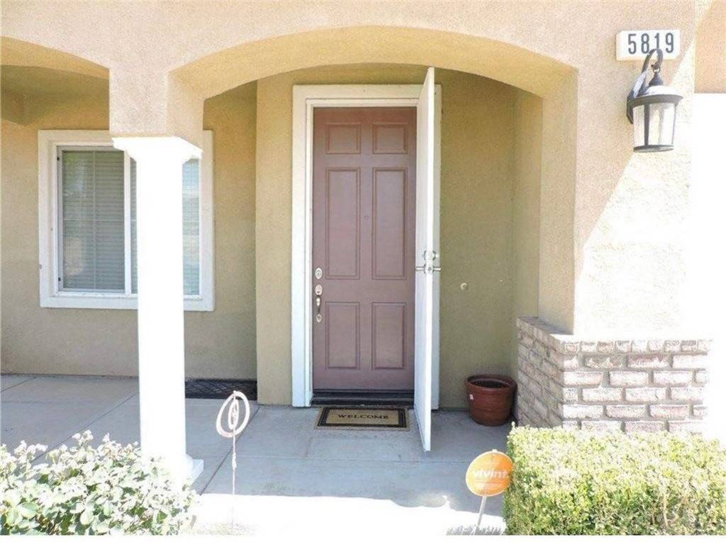 Lancaster, CA 93536,5819 W Avenue K4