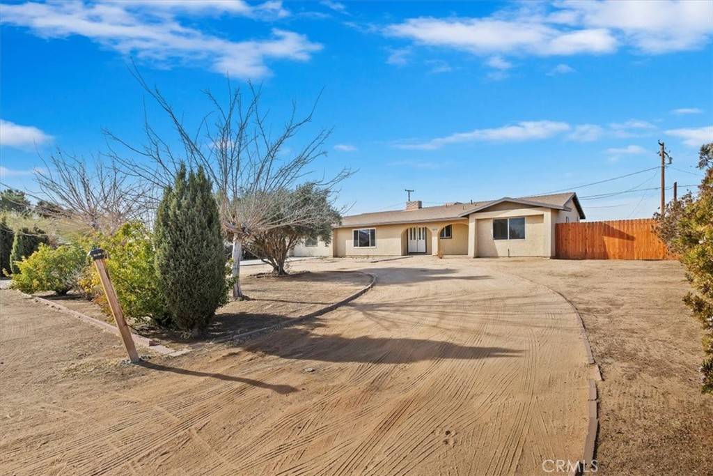 Apple Valley, CA 92308,12650 Running Deer RD