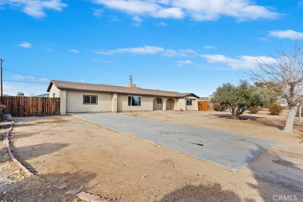 Apple Valley, CA 92308,12650 Running Deer RD