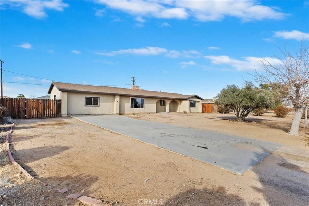 Apple Valley, CA 92308,12650 Running Deer RD