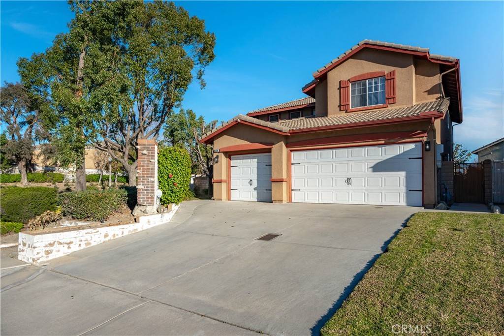 Fontana, CA 92336,5539 Pheasant DR