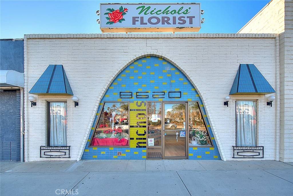 Fontana, CA 92335,8620 Sierra AVE