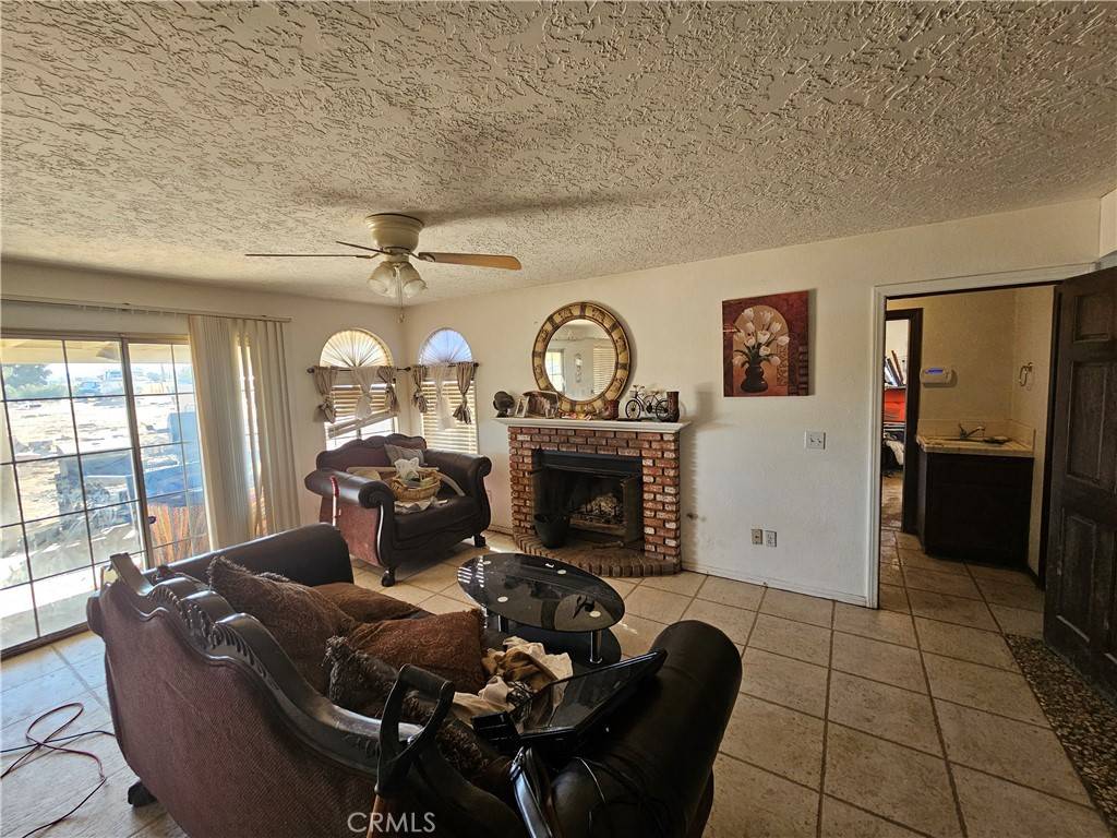 Hesperia, CA 92345,16709 Deodar ST