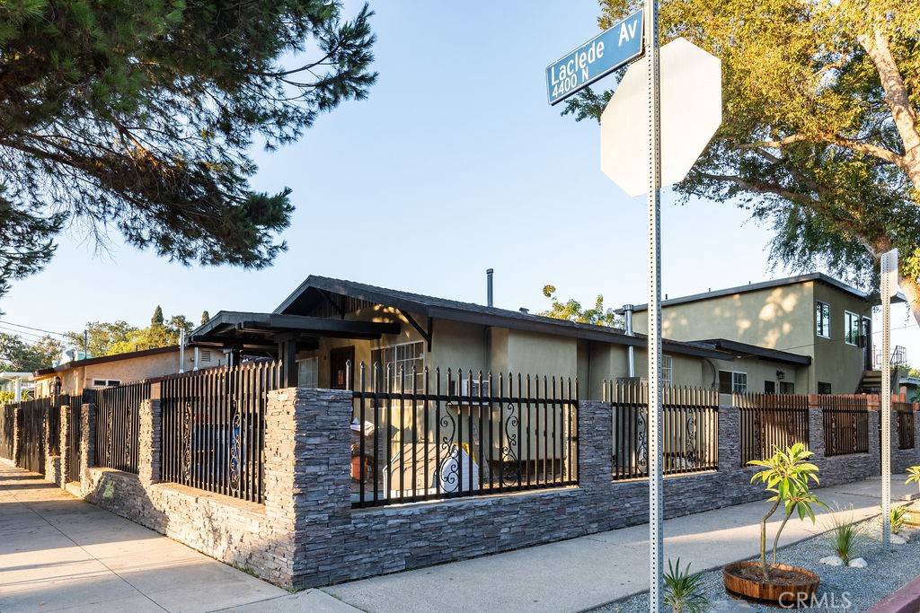 Los Angeles, CA 90039,4401 LA CLEDE AVE