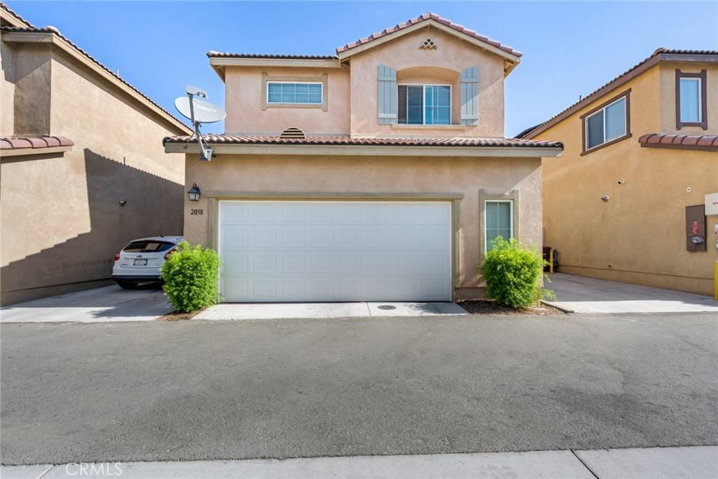 Colton, CA 92324,2038 Mesquite LN