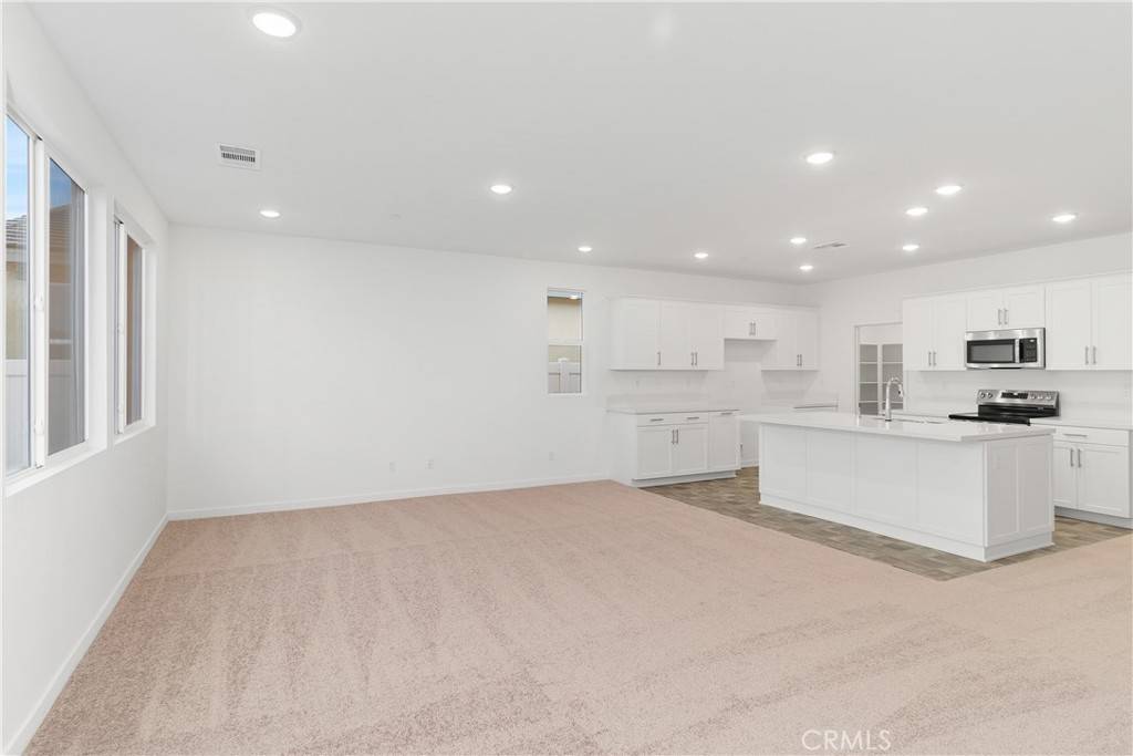 Banning, CA 92220,4959 Camphor LN